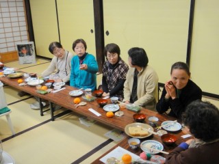 20111214(1)仏教婦人会の忘年会1